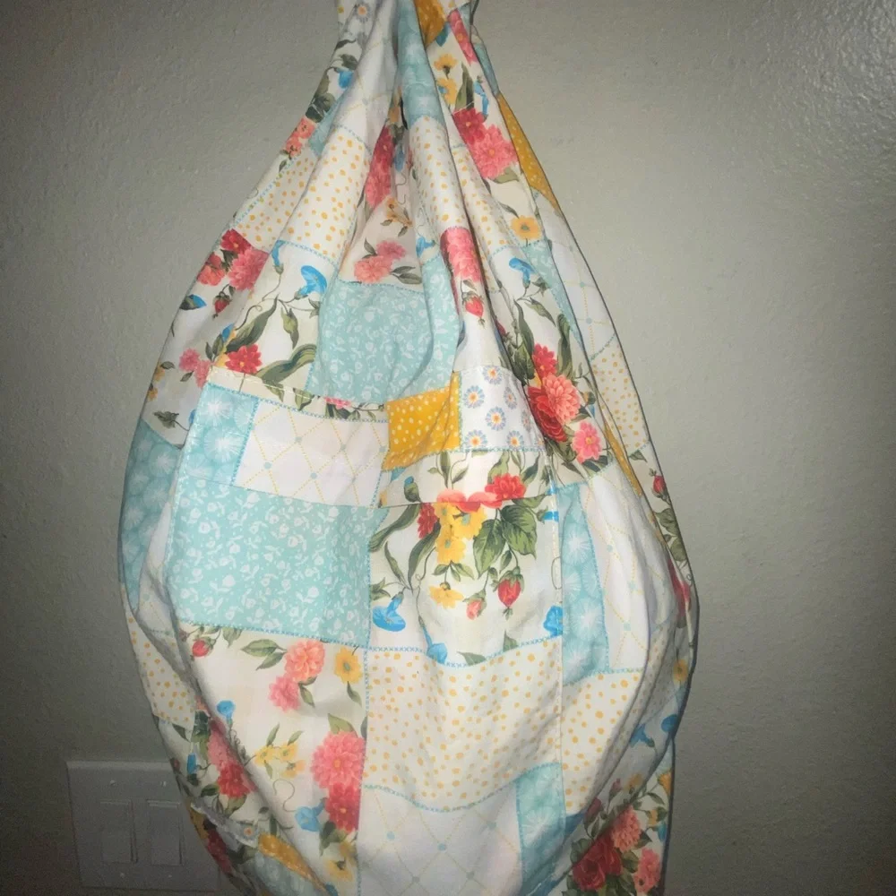 The Pioneer Woman Sweet Rose Patchwork Drawstring Canvas Laundry Bag - Picture 1 of 6